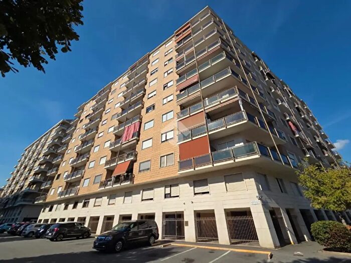 Appartamento trilocale in vendita in Via Chevalley Giovanni, Torino