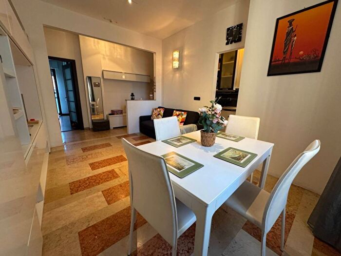 Appartamento bilocale in affitto in Via Gaetana Agnesi, Porta Romana Medaglie dOro, Milano