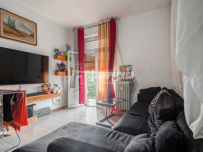 Appartamento trilocale in vendita in Via Antonio Cecchi, Reggio Emilia