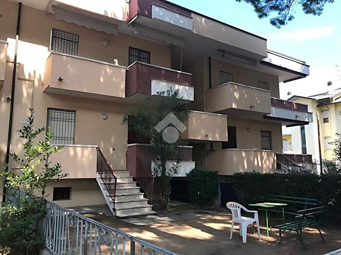 Appartamento trilocale in affitto in Via Ercole, Pinarella, Cervia