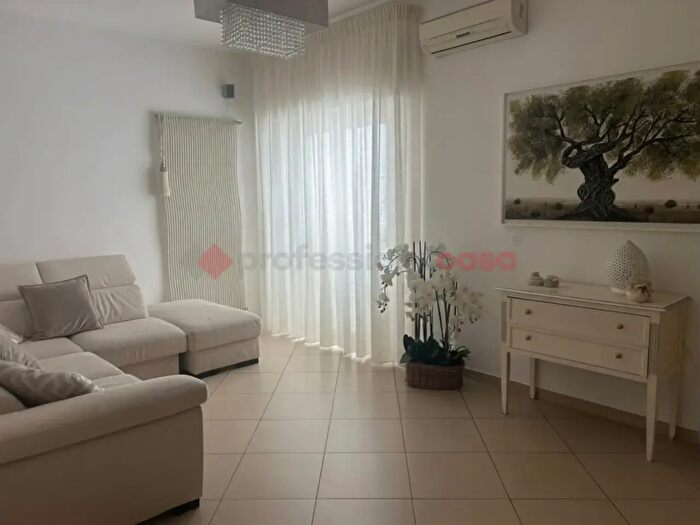 Appartamento quadrilocale in vendita in Via Jacopo della Quercia, Grottaglie