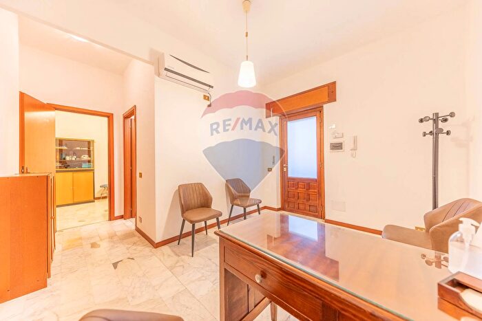 Appartamento bilocale in vendita in Via Fiumara, Fiumicino