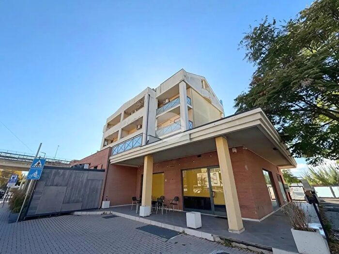 Appartamento con 5 locali in vendita in Viale dell' Unita' d' Italia, Chieti
