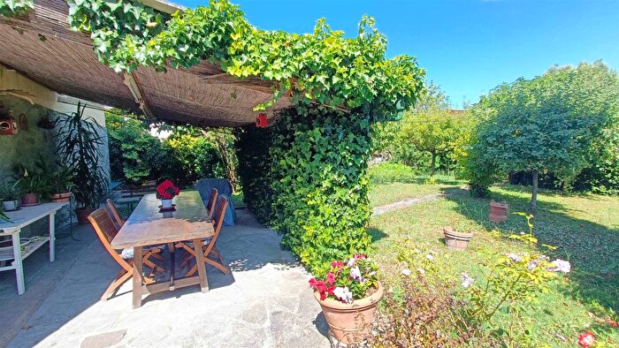 Casa con 5 locali in vendita in Scarperia E San Piero, Scarperia e San Piero