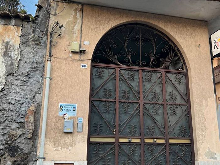 Casa con 6 locali in affitto in VIA XVI TRAVERSA, Centro, Belpasso