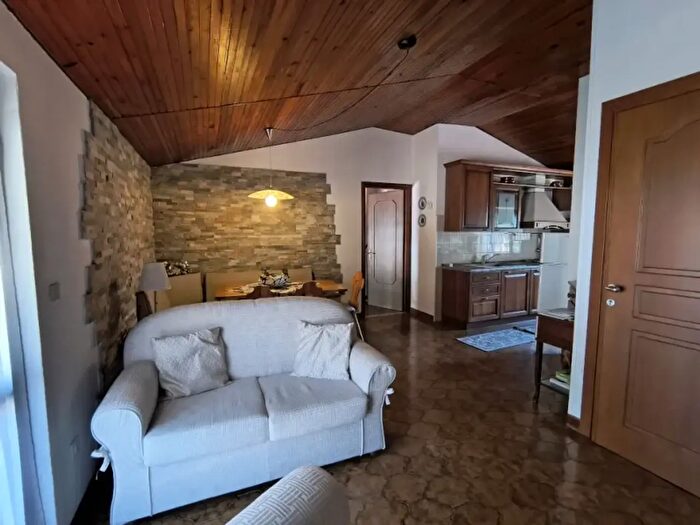 Appartamento con 5 locali in vendita in Via Trieste, Borno