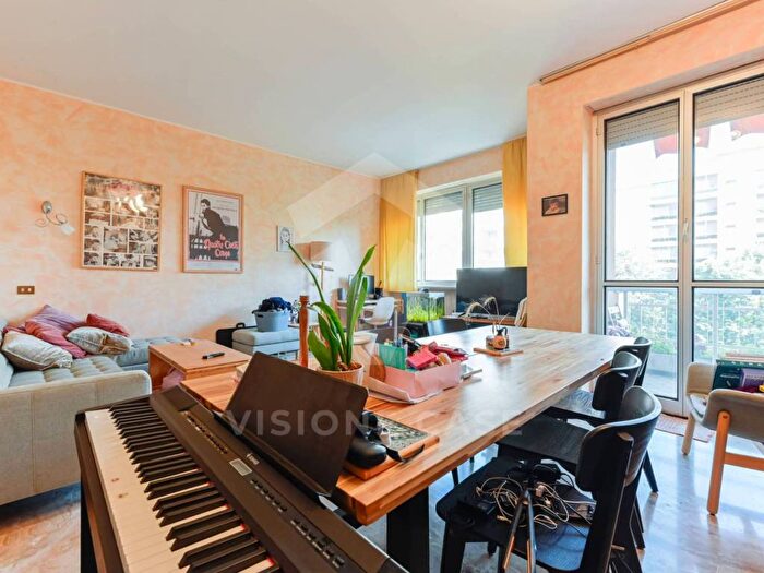 Appartamento con 5 locali in affitto in Via Sporting Mirasole, Noverasco Sporting Mirasole, Opera