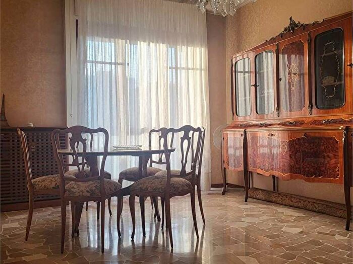 Appartamento trilocale in affitto in pellegrino rossi, Affori, Milano