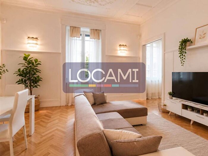 Appartamento con 5 locali in affitto in Via Antonio Stradivari, Buenos Aires, Milano