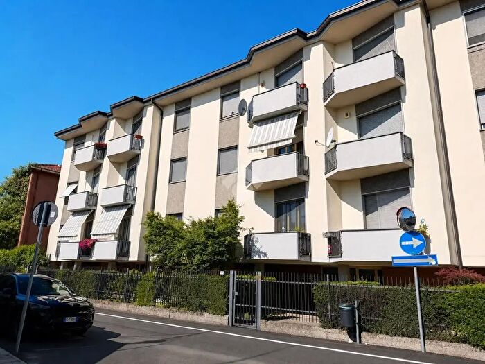 Appartamento trilocale in vendita in Via Campo Sportivo, Vignate