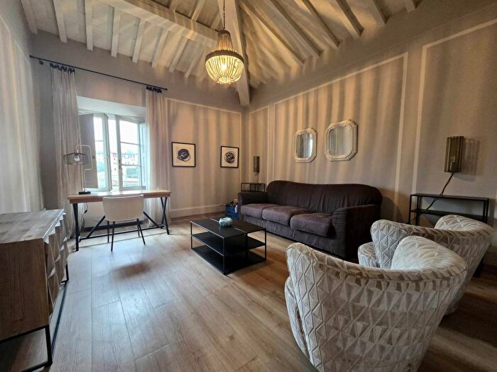 Appartamento con 6 locali in affitto in Via Giovanni Pascoli, Libertà Savonarola, Firenze