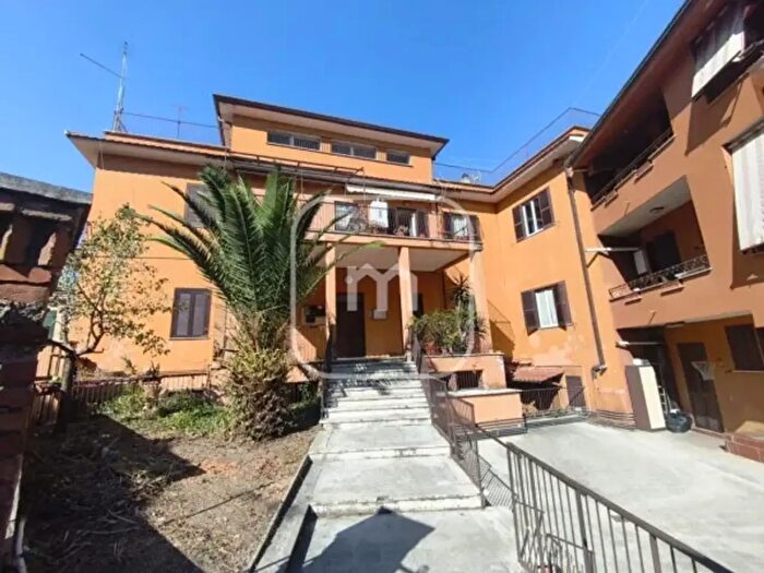 Appartamento con 6 locali in vendita in Via Roma, Mentana