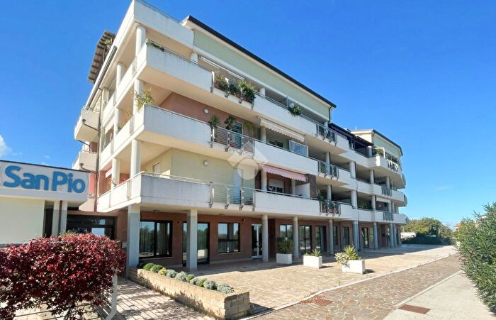 Appartamento trilocale in vendita in Via S Rocco, Vasto