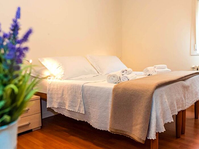 Appartamento trilocale in affitto in Via Poggio Fiorito, Sarnico