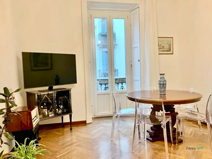 Appartamento quadrilocale in affitto in Via Alessandro Tadino, Milano