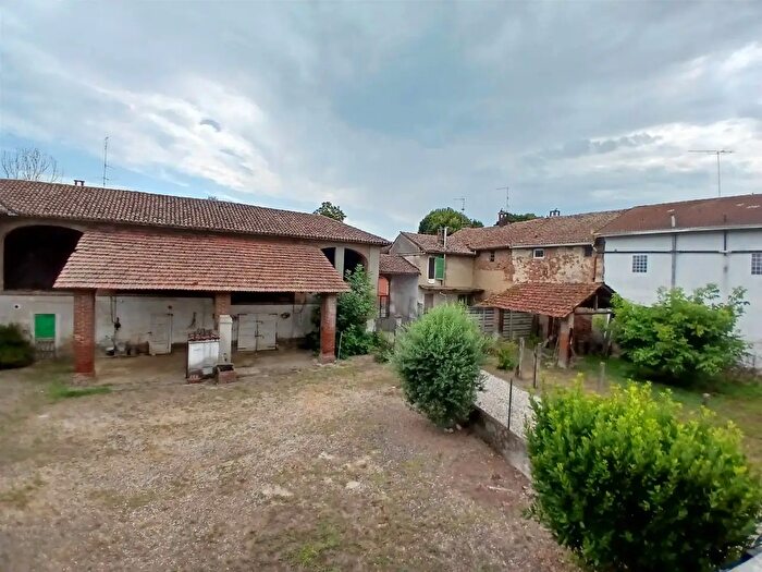 Casa con 5 locali in vendita in Mortara
