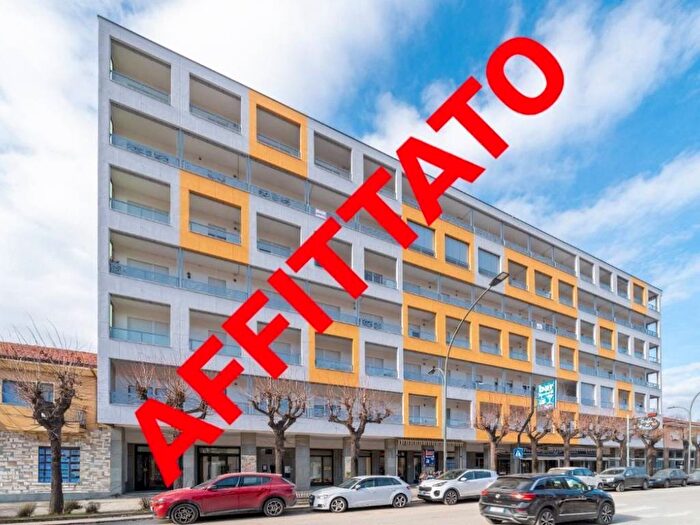 Appartamento quadrilocale in affitto in Viale Giuseppe Mazzini, Centro, Barge