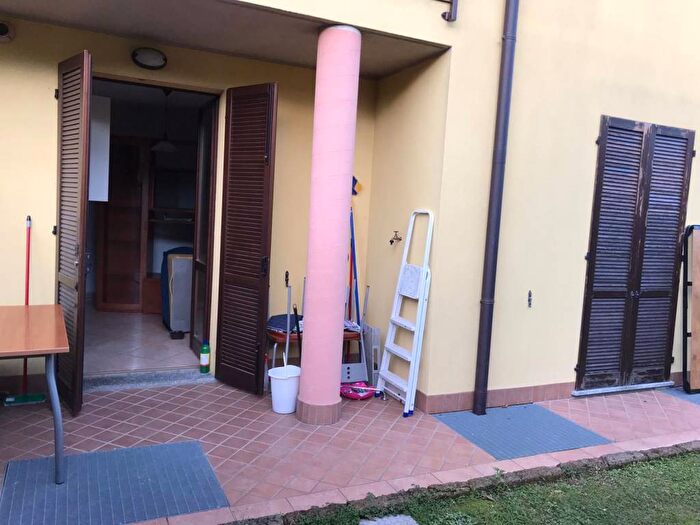 Appartamento bilocale in affitto in Via Roma, Albiolo