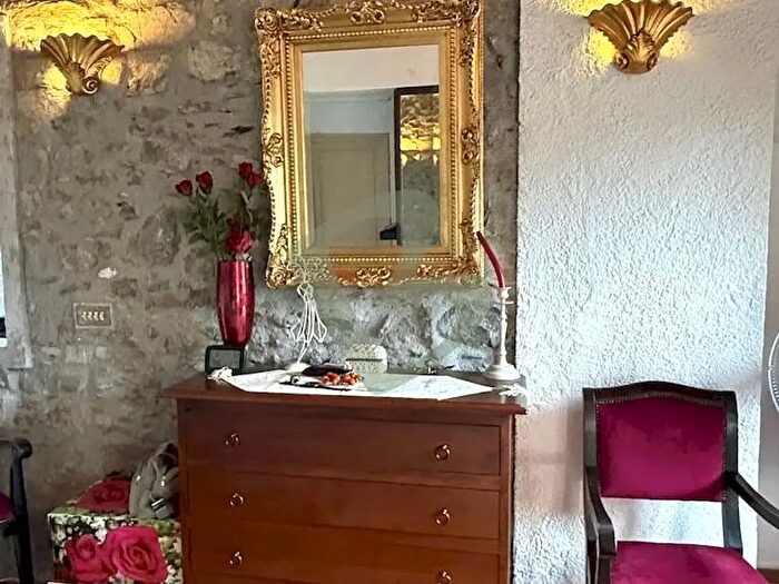 Appartamento quadrilocale in vendita in Via San Bartolomeo Snc, Apricale