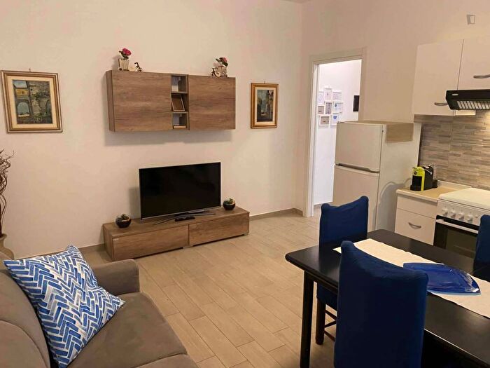 Appartamento bilocale in affitto in Viale Monza, Rovereto, Milano
