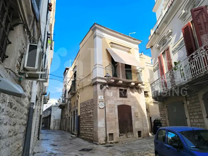 Appartamento quadrilocale in vendita in Via Angelo Massaro, Andria