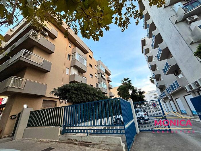 Casa trilocale in affitto in Corso Piersanti Mattarella, Centro, Trapani