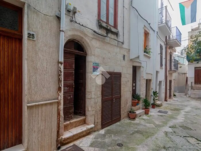 Casa trilocale in vendita in Via Soldato Francesco Paolo Lorusso, Conversano