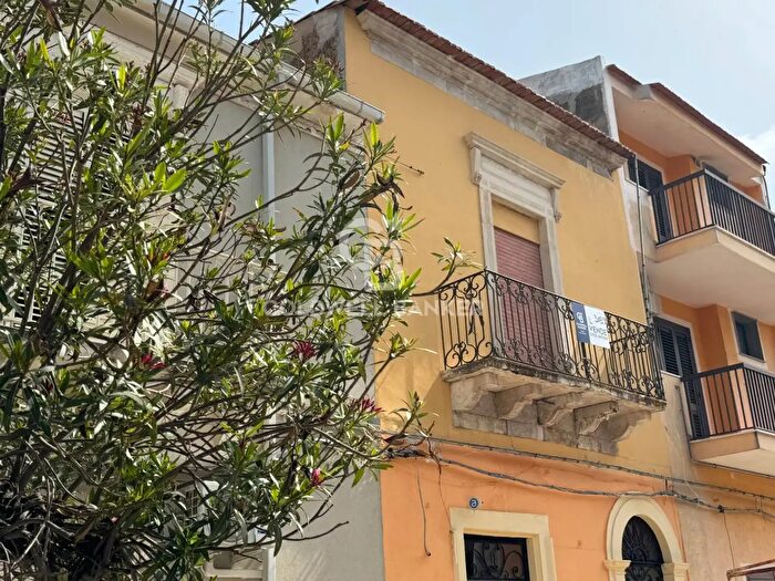 Appartamento quadrilocale in vendita in Via Palermo, Acate