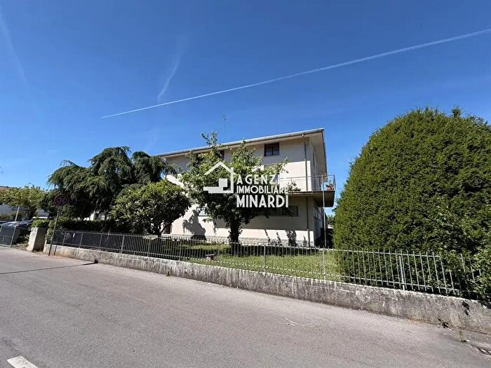 Casa con 7 locali in vendita in Via Verdi, Faenza