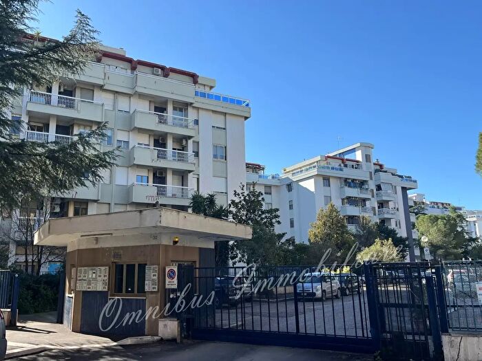 Appartamento con 5 locali in vendita in Via Le Europa, Foggia