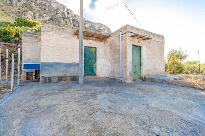 Casa bilocale in vendita in Via Cristoforo Colombo, Misilmeri