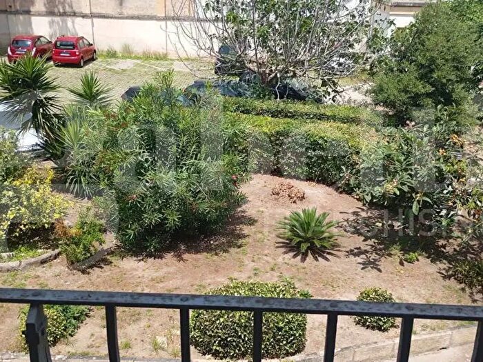 Appartamento con 7 locali in vendita in Via Imperatore Adriano, Lecce