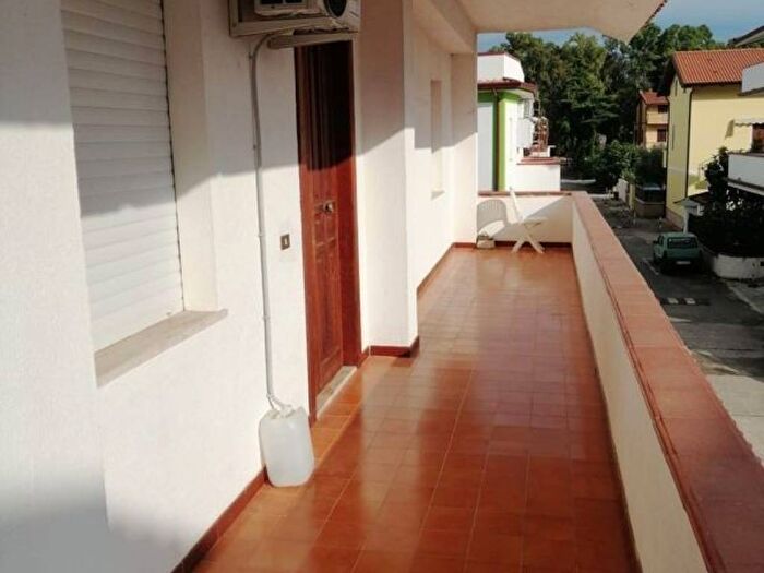 Appartamento trilocale in affitto in Via Don Antonio, Centro, Sellia Marina