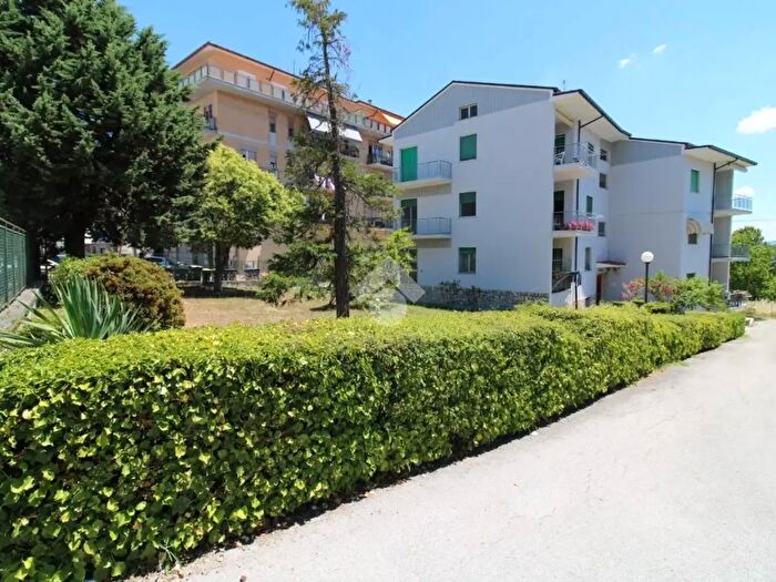 Appartamento trilocale in vendita in Via Gian Battista Vico, Campobasso