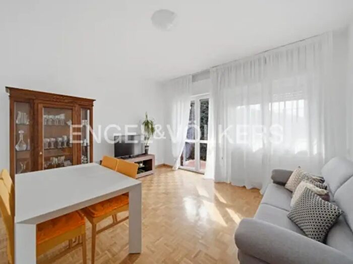 Appartamento trilocale in vendita in Via Bernardino Luini, Caronno Pertusella