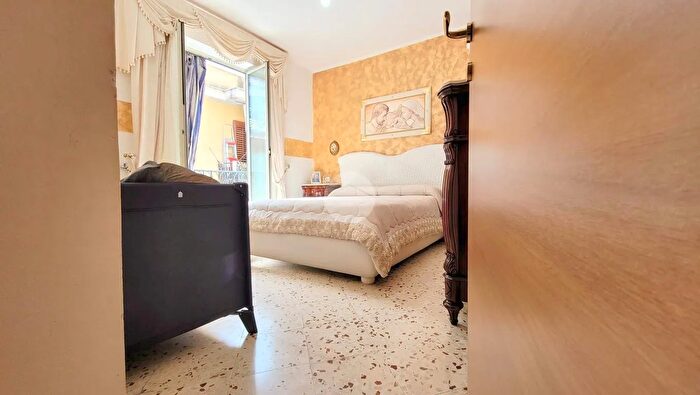 Appartamento trilocale in vendita in Vicolo Vitrano, Palermo