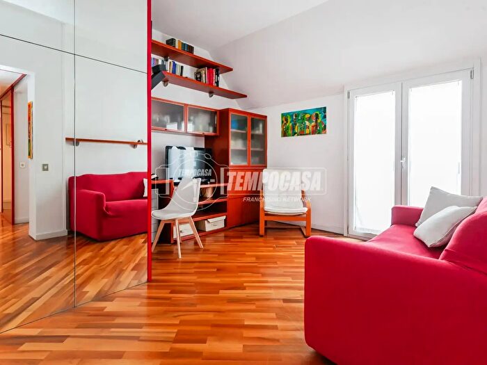 Appartamento bilocale in vendita in Via Carlo Farini, Milano