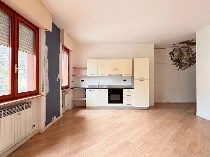 Appartamento bilocale in vendita in Via Largo Aldo Moro, Rogno