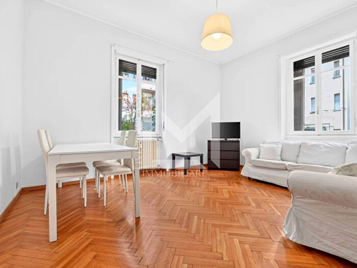 Appartamento trilocale in affitto in Viale Beatrice d'Este, Quadronno Crocetta, Milano