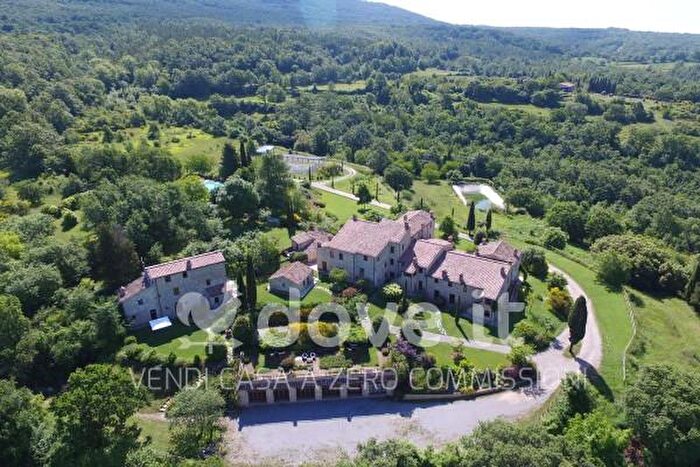 Appartamento quadrilocale in vendita in Strada Provinciale del Monte Amiata, Pienza
