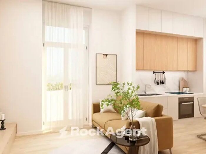 Appartamento trilocale in vendita in Via Camillo Vianson, Genova