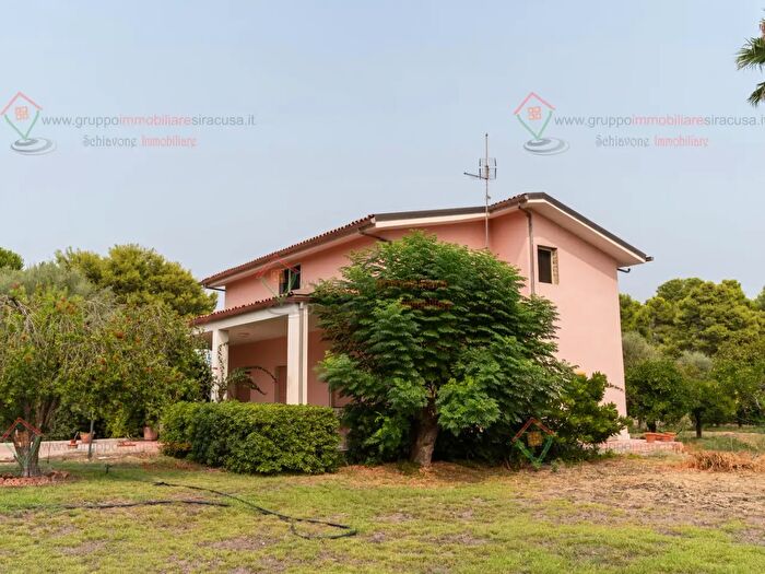 Casa quadrilocale in vendita in Siracusa