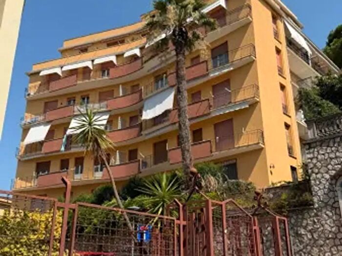 Appartamento trilocale in vendita in Via Colle San Pietro, Frosinone