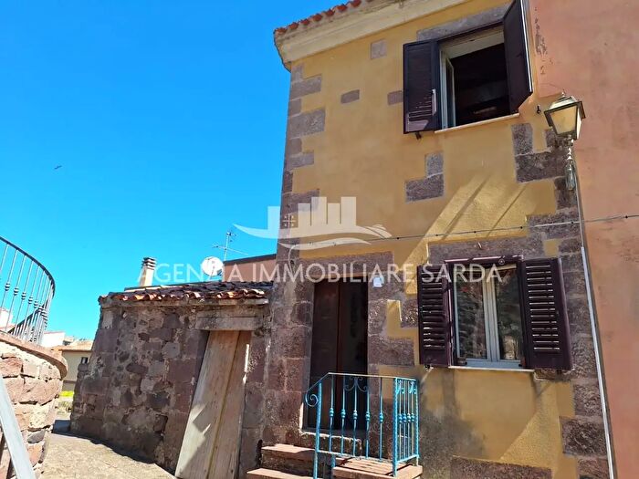 Casa trilocale in vendita in Villanova Monteleone