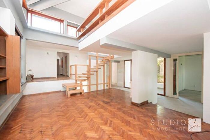 Casa con 6 locali in vendita in Via degli Orti, Pistoia