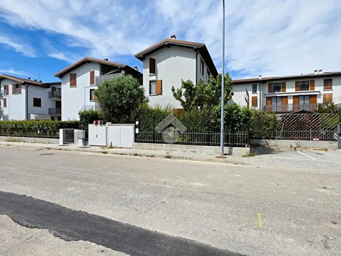 Appartamento quadrilocale in vendita in Via Don Astolfi, Bagnolo San Vito