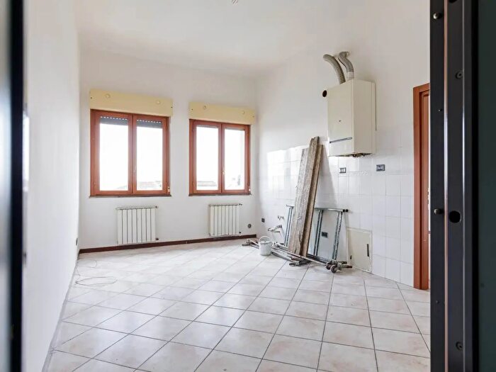 Appartamento trilocale in vendita in Via Giuncheta, Campi Bisenzio