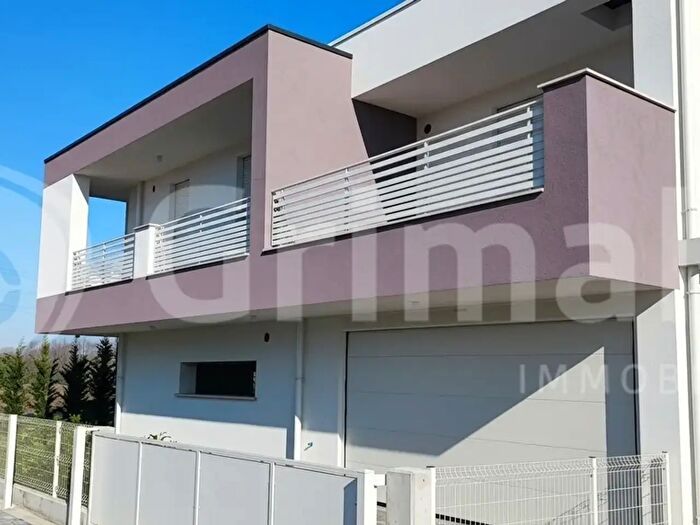 Casa con 6 locali in vendita in Abano Terme