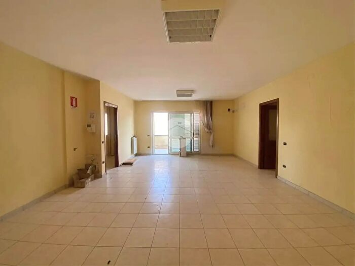 Appartamento trilocale in vendita in Viale dei Bersaglieri, Caserta