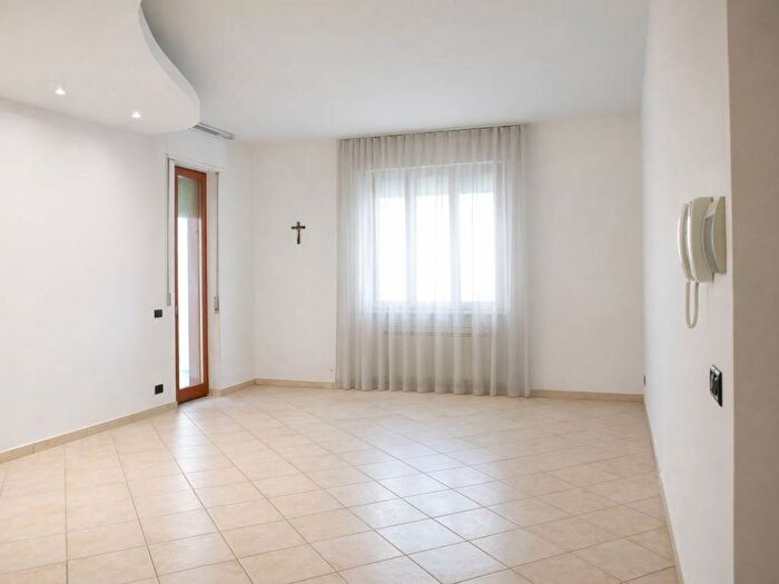 Appartamento con 6 locali in affitto in Corso Giuseppe Mazzini, Corso Mazzini Via Ciccarone Casarza, Vasto